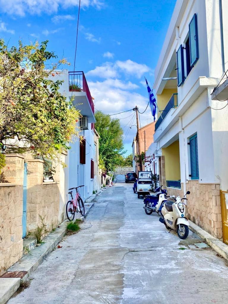 Appartement Vue Sur Mer Soul Family, Egine Aegina Exterior foto