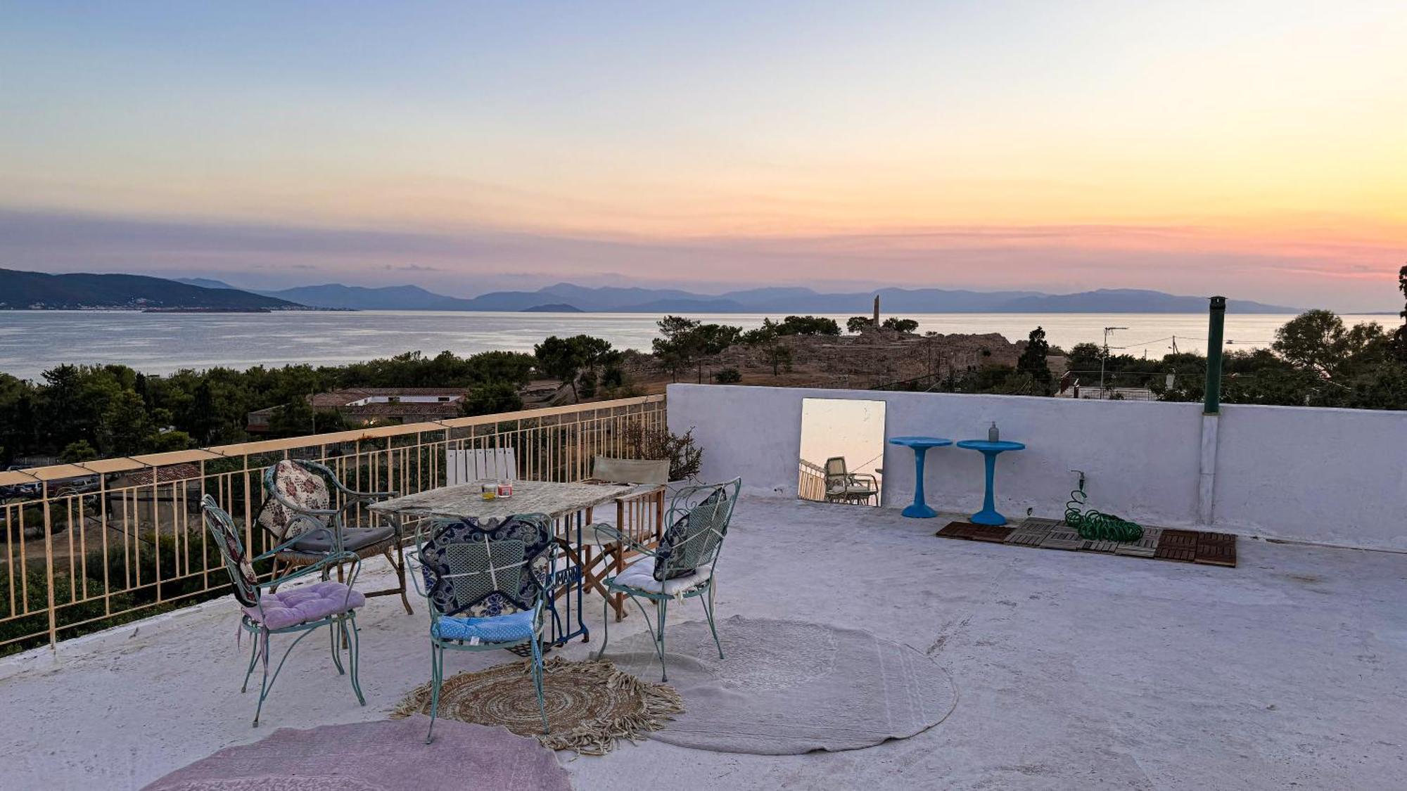 Appartement Vue Sur Mer Soul Family, Egine Aegina Exterior foto